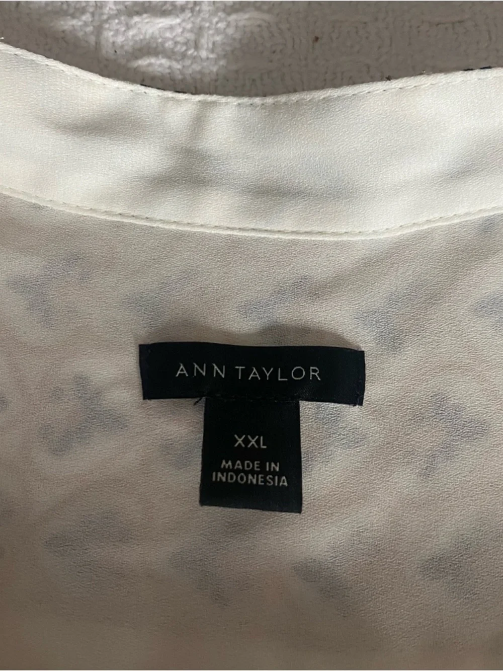 Ann Taylor Cream Tan Gold Patterned Button-Down Blouse